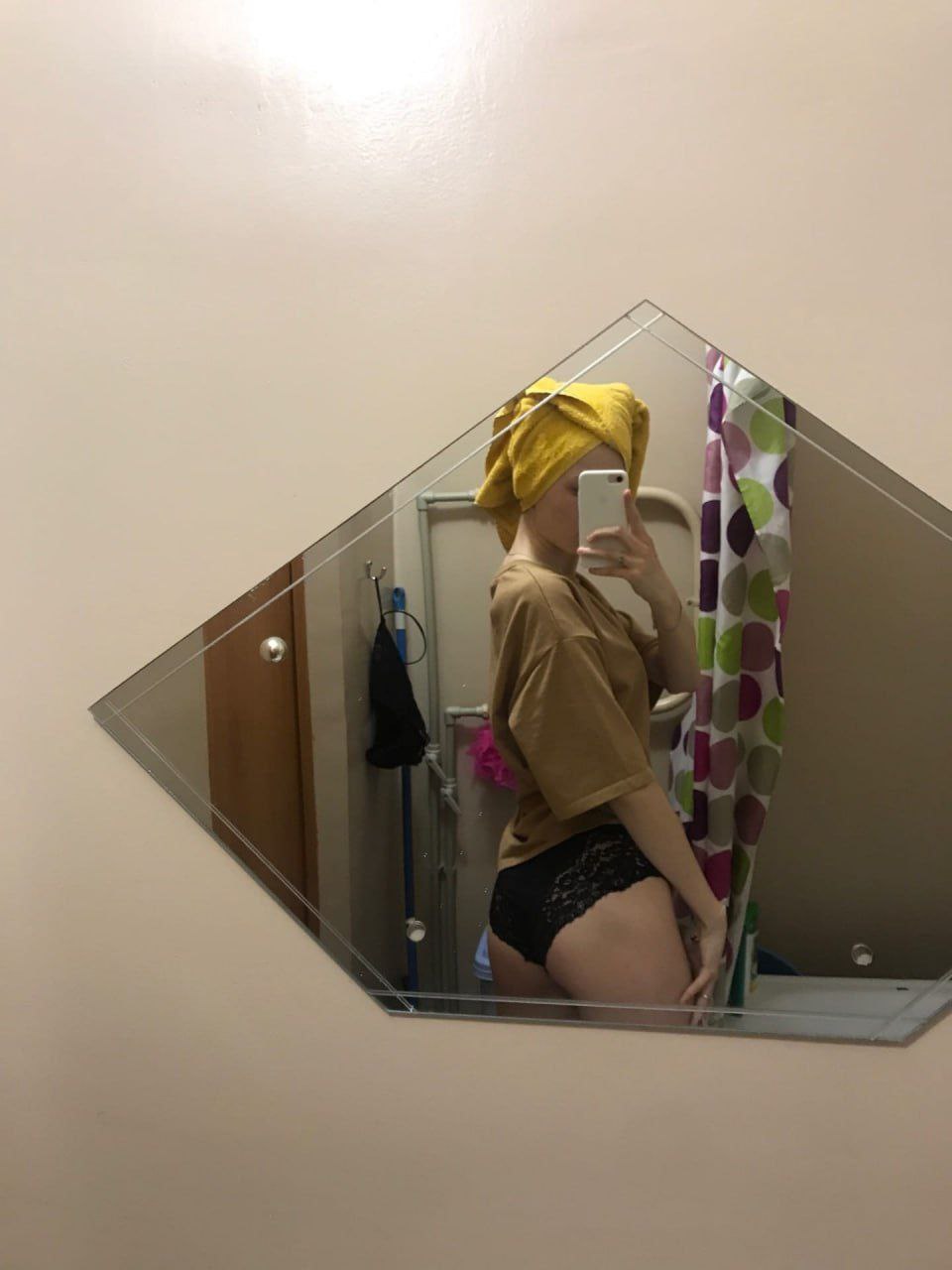 <h1>Слив студенток 18+</h1>